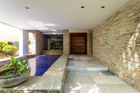 Casa à venda com 796m², 5 quartos e 6 vagas