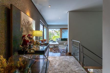 Casa à venda com 796m², 5 quartos e 6 vagas