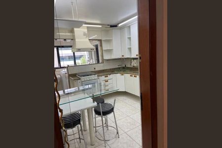 Apartamento à venda com 155m², 4 quartos e 2 vagas