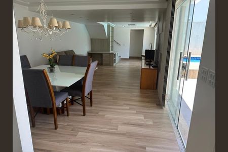 Casa para alugar com 525m², 3 quartos e 8 vagas