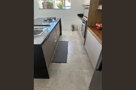 Casa para alugar com 525m², 3 quartos e 8 vagas