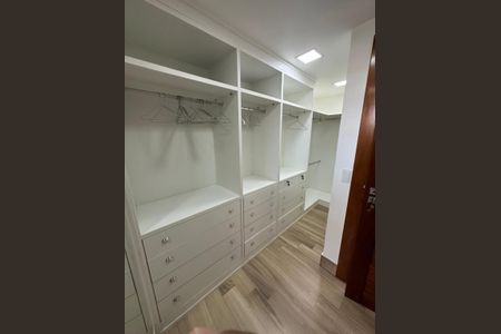 Casa para alugar com 525m², 3 quartos e 8 vagas