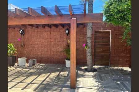 Casa para alugar com 525m², 3 quartos e 8 vagas