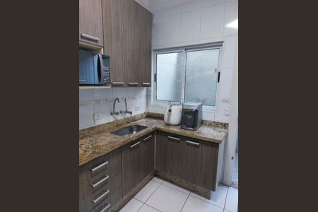 Casa à venda com 70m², 2 quartos e 2 vagas