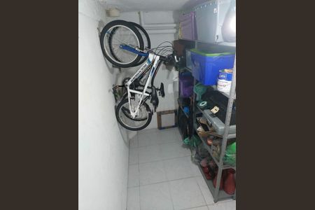 Casa à venda com 70m², 2 quartos e 2 vagas