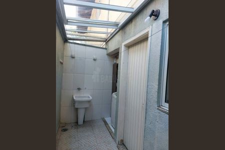 Casa à venda com 70m², 2 quartos e 2 vagas