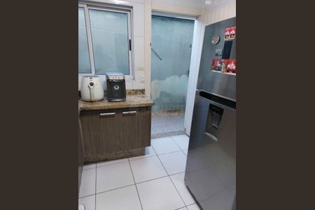 Casa à venda com 70m², 2 quartos e 2 vagas