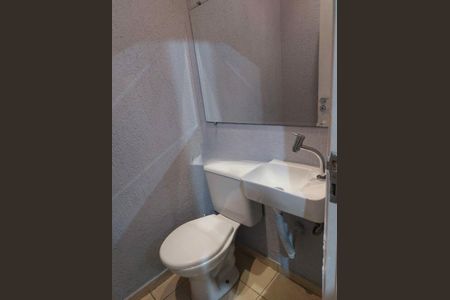 Casa à venda com 70m², 2 quartos e 2 vagas