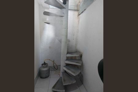 Casa à venda com 70m², 2 quartos e 2 vagas