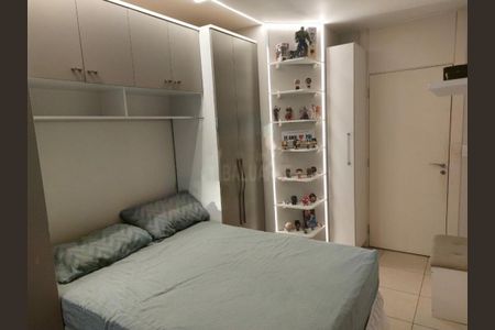 Casa à venda com 2 quartos, 70m² em Vila Marari, São Paulo