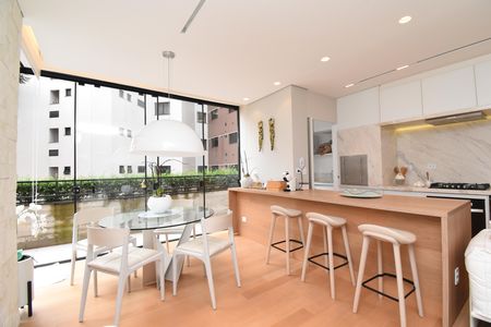 Apartamento à venda com 120m², 2 quartos e 2 vagasCozinha