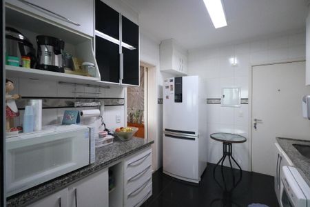 Apartamento à venda com 92m², 3 quartos e 2 vagas Apartamento à venda com 92m², 3 quartos e 2 vagasCozinha