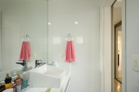 Apartamento à venda com 92m², 3 quartos e 2 vagas Apartamento à venda com 92m², 3 quartos e 2 vagasBanheiro da Suíte