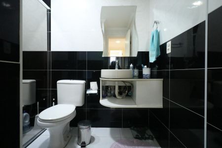 Apartamento à venda com 92m², 3 quartos e 2 vagas Apartamento à venda com 92m², 3 quartos e 2 vagasBanheiro Social