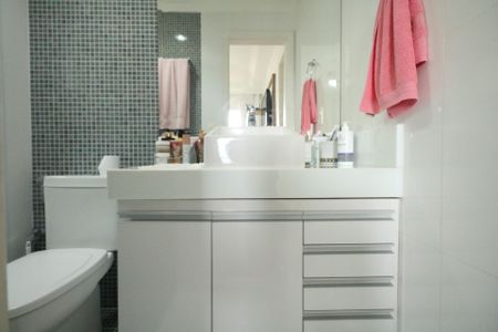 Apartamento à venda com 92m², 3 quartos e 2 vagas Apartamento à venda com 92m², 3 quartos e 2 vagasBanheiro da Suíte