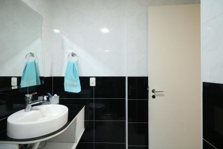 Apartamento à venda com 92m², 3 quartos e 2 vagas Apartamento à venda com 92m², 3 quartos e 2 vagasBanheiro Social