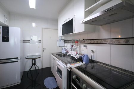 Apartamento à venda com 92m², 3 quartos e 2 vagas Apartamento à venda com 92m², 3 quartos e 2 vagasCozinha
