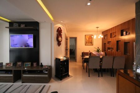 Apartamento à venda com 92m², 3 quartos e 2 vagas Apartamento à venda com 92m², 3 quartos e 2 vagasSala
