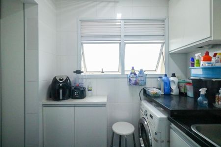 Apartamento à venda com 92m², 3 quartos e 2 vagas Apartamento à venda com 92m², 3 quartos e 2 vagasÁrea de Serviço