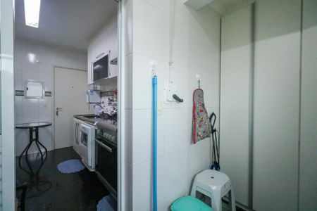 Apartamento à venda com 92m², 3 quartos e 2 vagas Apartamento à venda com 92m², 3 quartos e 2 vagasÁrea de Serviço
