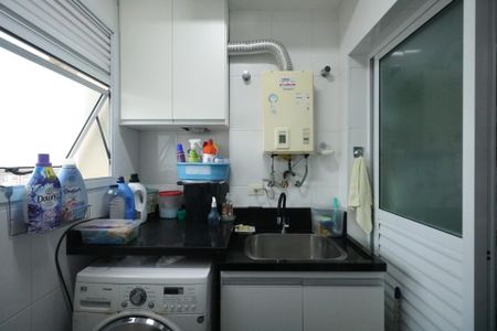 Apartamento à venda com 92m², 3 quartos e 2 vagas Apartamento à venda com 92m², 3 quartos e 2 vagasÁrea de Serviço
