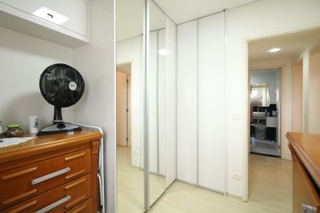 Apartamento à venda com 92m², 3 quartos e 2 vagas Apartamento à venda com 92m², 3 quartos e 2 vagasQuarto 2
