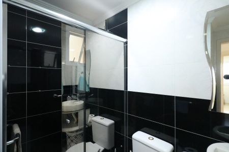 Apartamento à venda com 92m², 3 quartos e 2 vagas Apartamento à venda com 92m², 3 quartos e 2 vagasBanheiro Social