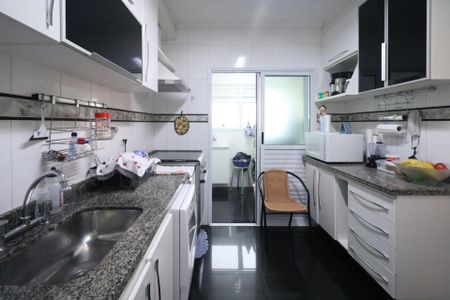 Apartamento à venda com 92m², 3 quartos e 2 vagas Apartamento à venda com 92m², 3 quartos e 2 vagasCozinha