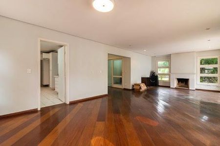 Casa à venda com 4 quartos, 400m² em Alphaville, Santana de Parnaíba