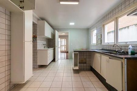 Casa à venda com 400m², 4 quartos e 4 vagas