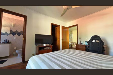 Casa à venda com 36m², 4 quartos e 4 vagas