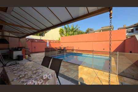 Casa à venda com 36m², 4 quartos e 4 vagas