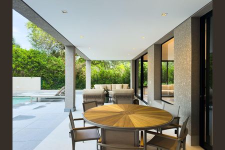 Casa à venda com 753m², 4 quartos e 6 vagas
