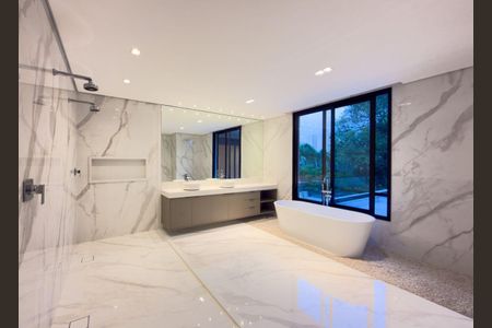 Casa à venda com 753m², 4 quartos e 6 vagas