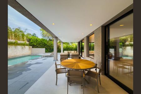 Casa à venda com 753m², 4 quartos e 6 vagas