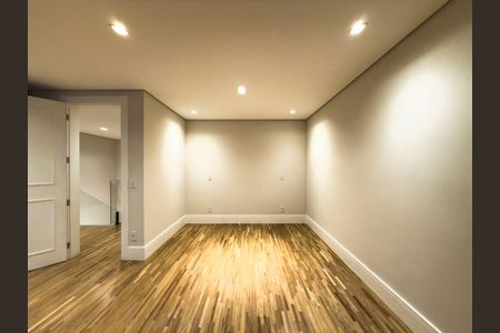 Casa à venda com 753m², 4 quartos e 6 vagas