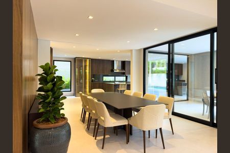 Casa à venda com 753m², 4 quartos e 6 vagas
