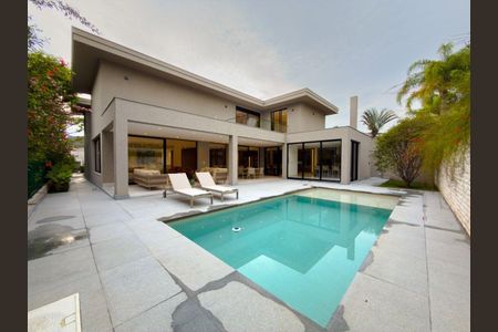 Casa à venda com 753m², 4 quartos e 6 vagas