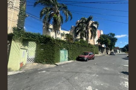 Apartamento à venda com 64m², 2 quartos e 1 vaga