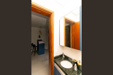 Banheiro de apartamento para alugar com 1 quarto, 29m² em Chácara Mafalda, São Paulo