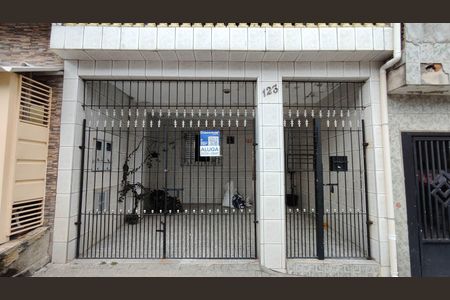 Casa para alugar com 100m², 2 quartos e 1 vagaFachada
