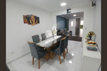 Casa à venda com 73m², 2 quartos e 3 vagas