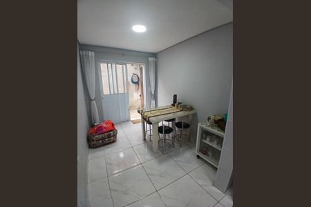 Casa à venda com 2 quartos, 73m² em Parque Colonial, São Paulo