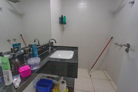 Apartamento à venda com 54m², 2 quartos e 1 vaga Apartamento à venda com 54m², 2 quartos e 1 vagaBanheiro