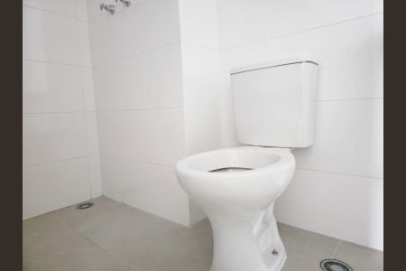Studio para alugar com 32m², 0 quarto e 1 vaga Studio para alugar com 32m², 0 quarto e 1 vagaBanheiro Social