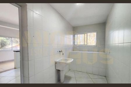 Casa à venda com 3 quartos, 180m² em Parque do Castelo, São Paulo