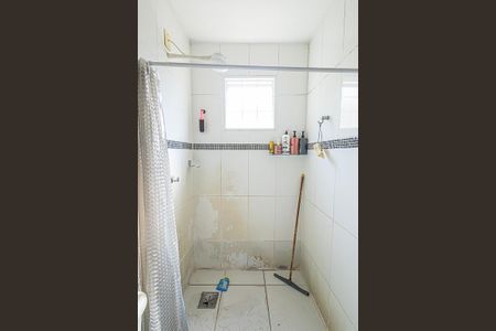 Casa à venda com 149m², 3 quartos e 3 vagas Casa à venda com 149m², 3 quartos e 3 vagasBanheiro ( Casa 02)