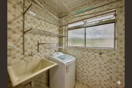 Apartamento à venda com 77m², 3 quartos e 1 vagaÁrea de Serviço