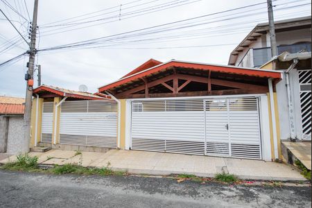 Casa para alugar com 250m², 3 quartos e 3 vagas Casa para alugar com 250m², 3 quartos e 3 vagasFachada da Casa