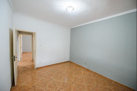 Casa para alugar com 250m², 3 quartos e 3 vagas Casa para alugar com 250m², 3 quartos e 3 vagasQuarto 2